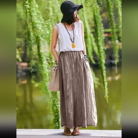 NEW! Beautiful Flowing Tan Maxi Skirt - Picture 4 of 6